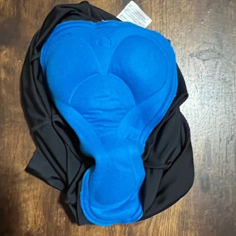 Black Pearl Izumi cycling shorts with blue gel pad 430.5